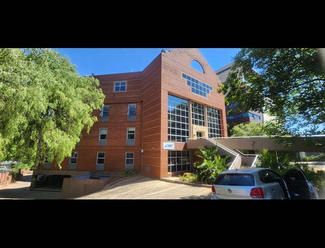 2,822M² OFFICE TO LET IN PARKTOWN